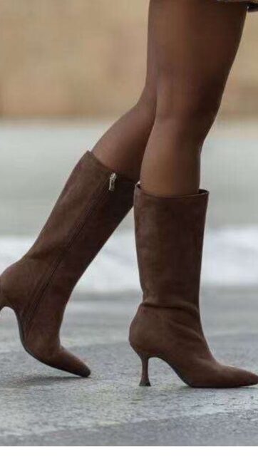 Chicas! Es difícil elegir 👜🤎

Todos los bolsos estan tan en tendecia que es difícil saber cual elegir 

👢 Las botas tienen una altura de tacón de 7,5 cm ideales para todos los eventos que vienen

📲634206055
📲 www.taconchic.es

#tacónchic #modacalzado #calzadoconestilo #modacalzado