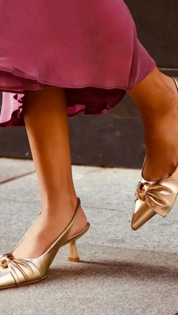 Chicas! Encontraras el calzado 👠 👟 que necesites en cada ocasión ✨🤩

🤩✨por eso no dudeis en escribirme 👏📲

Tacón dorado semidestalonado 
Planta gel
Altura de tacón 6 cm
Cierre de hebilla ajustable 

#tacónchic #modacalzado #calzadoycomplementos #eventos